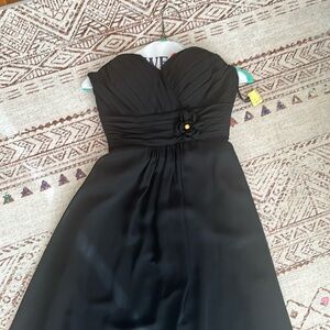 I’m selling this comfy dress because it doesn’t fit me anymore